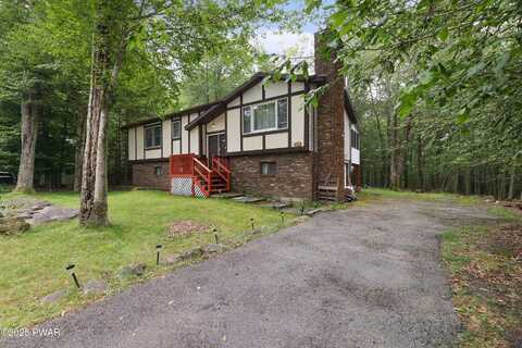 785 Country Place Drive, Tobyhanna, PA 18466