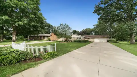 6471 MYRTLE, ROCKFORD, IL 61108