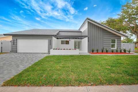 855 NW 76th Ter, Plantation, FL 33324