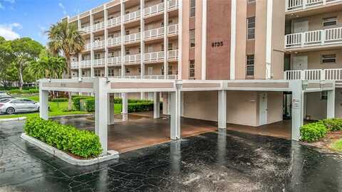 8735 Ramblewood Dr, Coral Springs, FL 33071