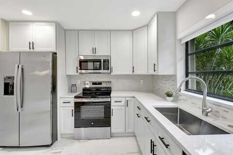 4724 Greentree Cir, Boynton Beach, FL 33436