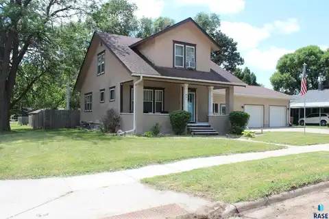 801 W 7th Ave, Mitchell, SD 57301