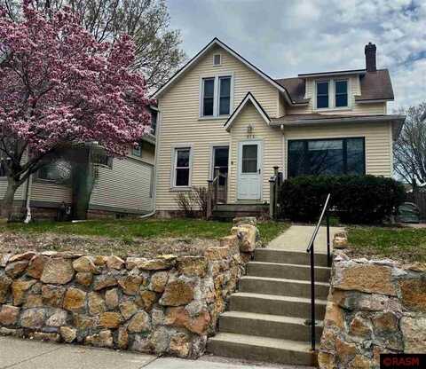 913 N 4th Street, Mankato, MN 56001