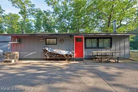 5578 Alvin Road, Oscoda, MI 48750