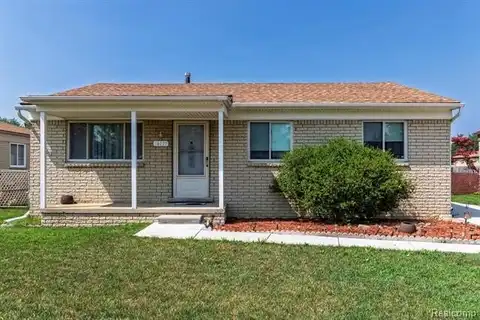 16137 Secretariat Avenue, Roseville, MI 48066