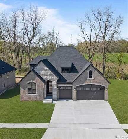 57477 Meadowridge Drive, Washington, MI 48094