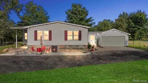 8353 Mason Road, Fowlerville, MI 48836