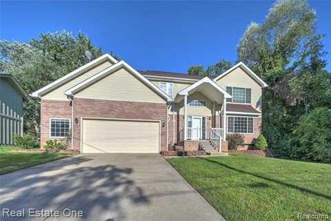 3950 Bradmore Avenue, West Bloomfield, MI 48324