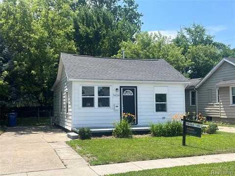 7020 PACKARD Avenue, Warren, MI 48091