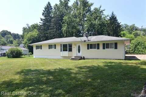 3595 Wilkie Street, Waterford, MI 48329