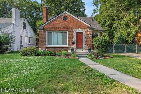 1070 Hampton Road, Grosse Pointe Woods, MI 48236