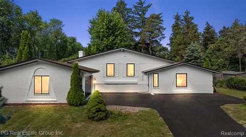 7811 Caberfae Trail, Clarkston, MI 48348
