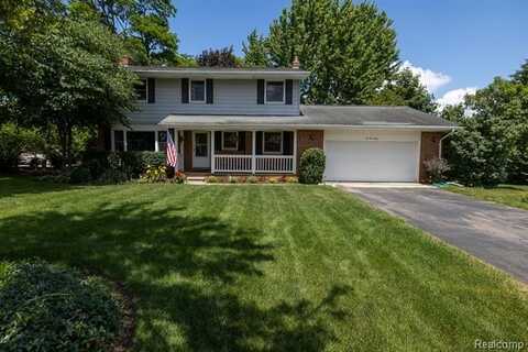 10420 Cedar Point Drive, White Lake, MI 48386