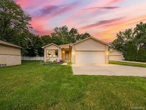 31123 S Wind Court, Roseville, MI 48026