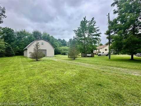 1921 N Gregory Rd, Fowlerville, MI 48836