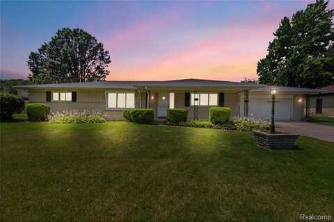 37159 Almont Drive E, Sterling Heights, MI 48310