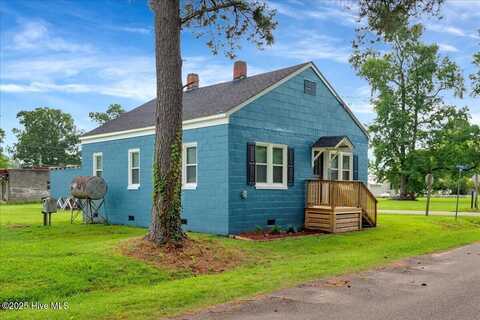 113 Snow Avenue, Powellsville, NC 27967