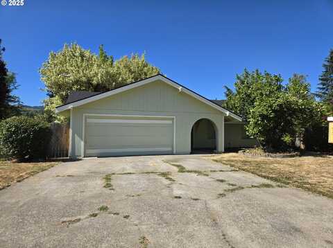 1326 E SECOND CT, Sutherlin, OR 97479
