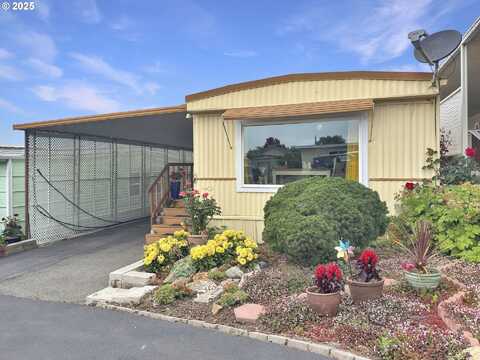 15765 HIGHWAY 101, Brookings, OR 97415