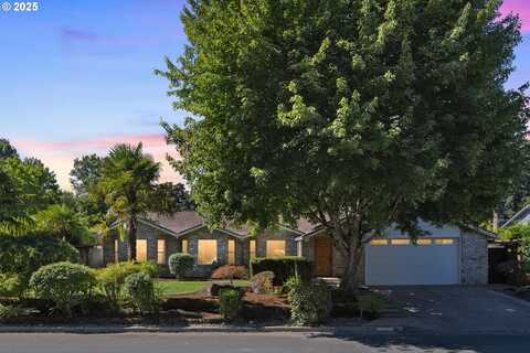 18395 WOOD THRUSH ST, Lake Oswego, OR 97035