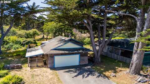 1260 JACKSON AVE, Bandon, OR 97411