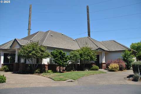2063 LAKE WIND DR, Eugene, OR 97408