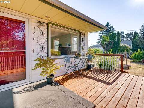 7515 SE LUTHER RD, Portland, OR 97206