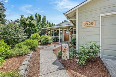 3328 MYRTLE ST, Woodburn, OR 97071