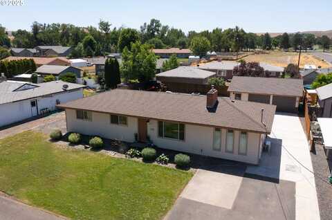 4218 SW JAY AVE, Pendleton, OR 97801
