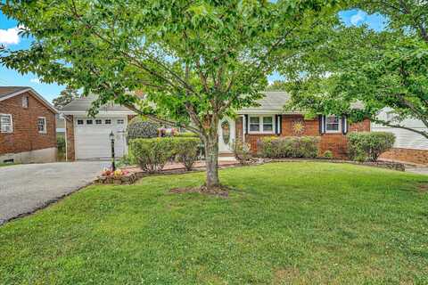 1625 Eanes RD, Roanoke, VA 24014