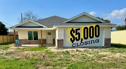 926 E 39th St, San Angelo, TX 76903