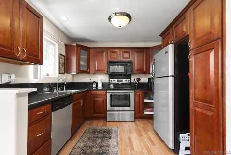 605 S MOLLISON unit: 205, El Cajon, CA 92020