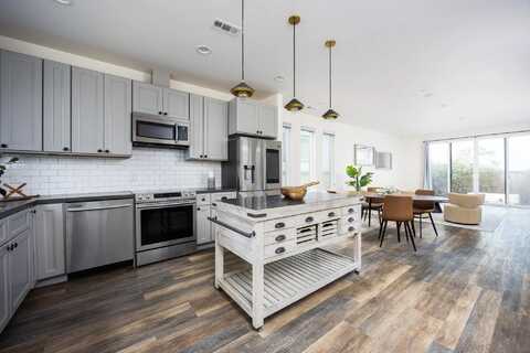 3260 Broadway, San Diego, CA 92102