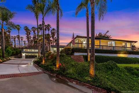 1677 S Hill Ave, Fallbrook, CA 92028