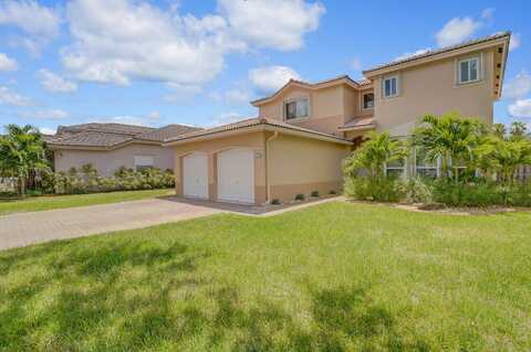 317 E Garden Cove Circle, Davie, FL 33325