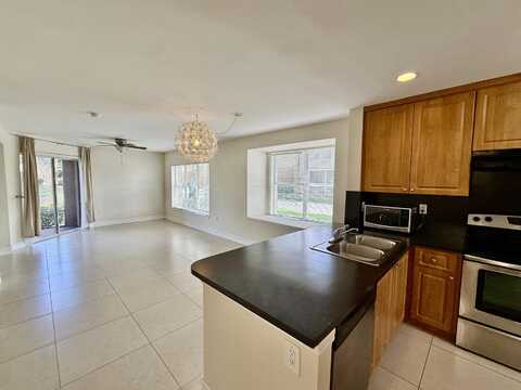 4855 Via Palm Lakes, West Palm Beach, FL 33412