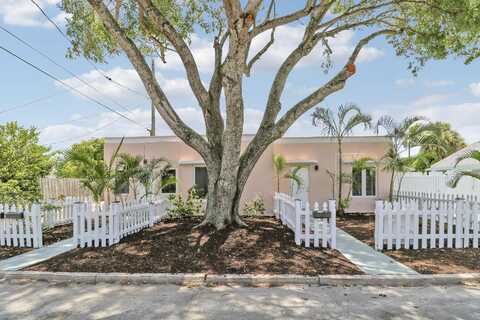 711 4th Avenue S, Lake Worth, FL 33460