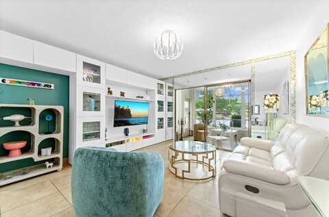 3530 NW 52nd Avenue, Lauderdale Lakes, FL 33319