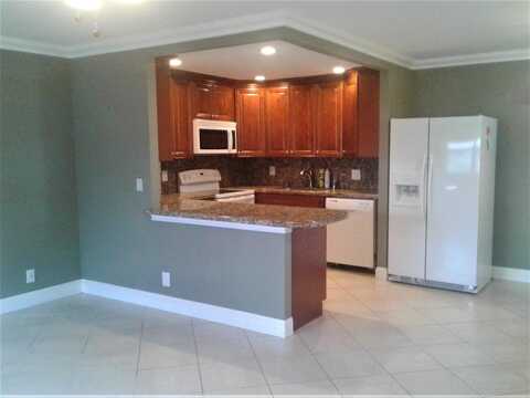 94 Valencia D, Delray Beach, FL 33446