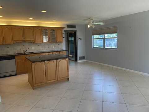 603 Brittany M, Delray Beach, FL 33446