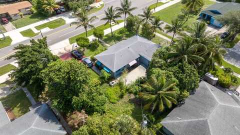 212 SW 10th Street, Delray Beach, FL 33444