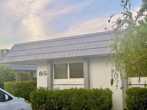 2886 Fernley Drive E, West Palm Beach, FL 33415