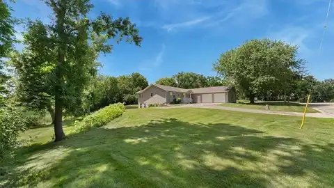 906 E Lake Street, Osakis, MN 56360
