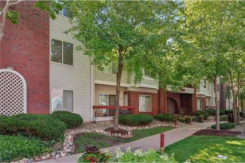 7520 Edinborough Way, Edina, MN 55435