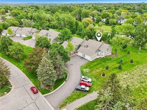 8631 Seasons Parkway, Woodbury, MN 55125