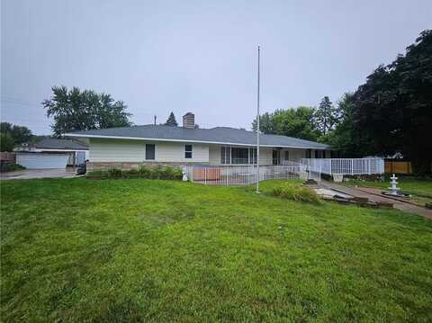436 6th Avenue SW, Cambridge, MN 55008