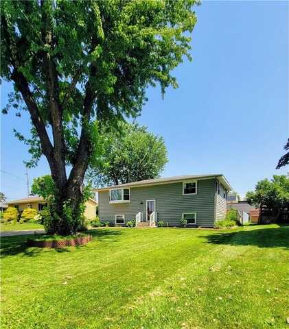 619 3rd Street NW, Forest Lake, MN 55025