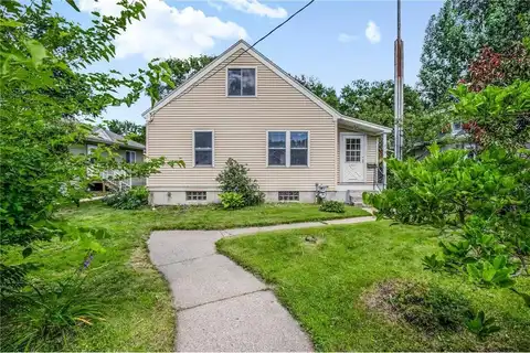 310 Wilson Avenue NE, Saint Cloud, MN 56304