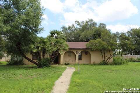 116 E Bluebonnet Dr, Uvalde, TX 78801