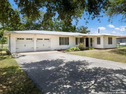 2365 E Fm 1518, Saint Hedwig, TX 78152